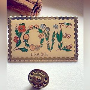 LOVE Pin USPS Floral Stamp enameled 20 cent 1982, tack pin, goldtone 1” x 1.5”💝